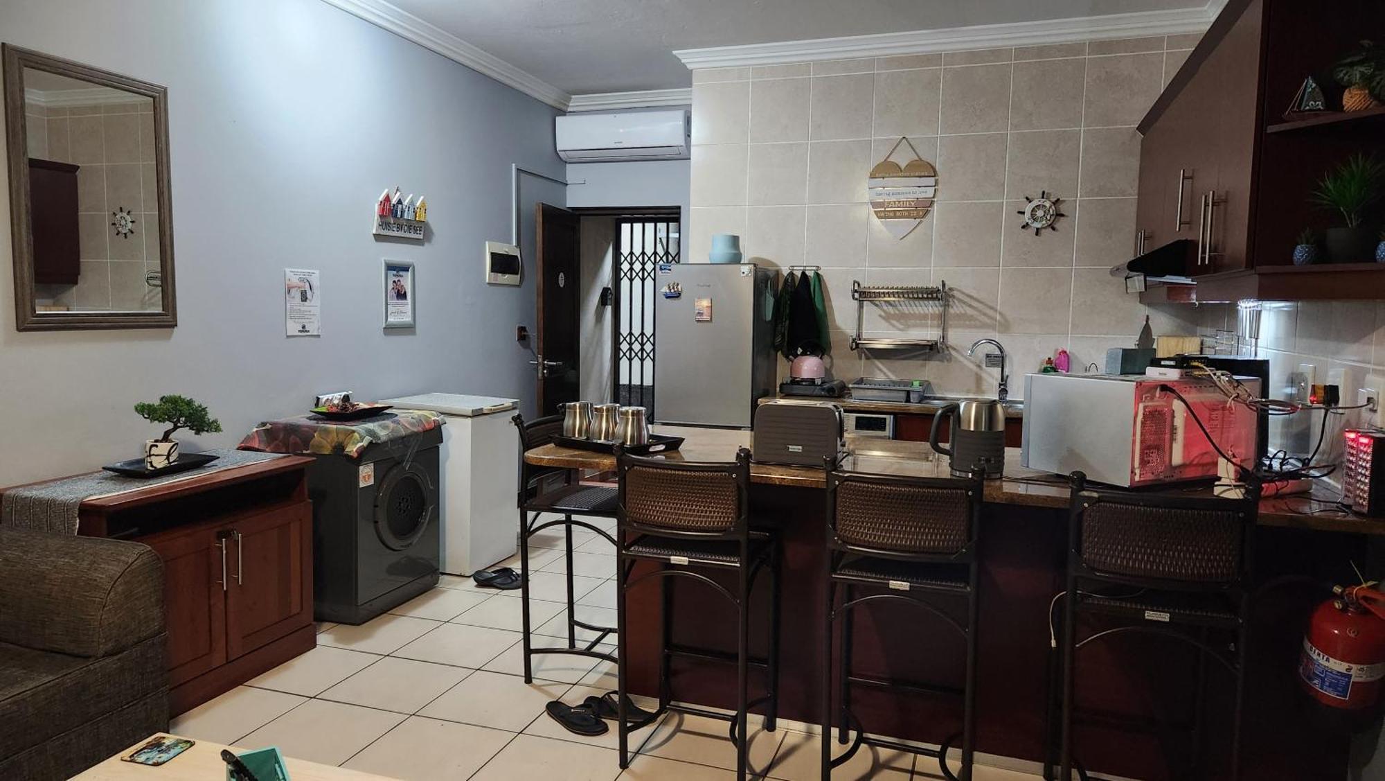 Topanga 17 Uvongo Beach Zewnętrze zdjęcie